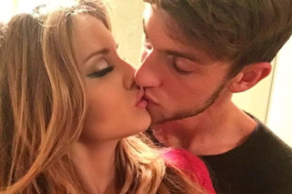 Невоља никада не иде сама: Супруга фубалера Јувентуса трудна, заражена вирусом корона и уплашена